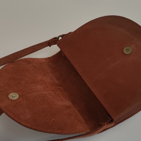 Crossbody leather bag - Picture 3 of 5